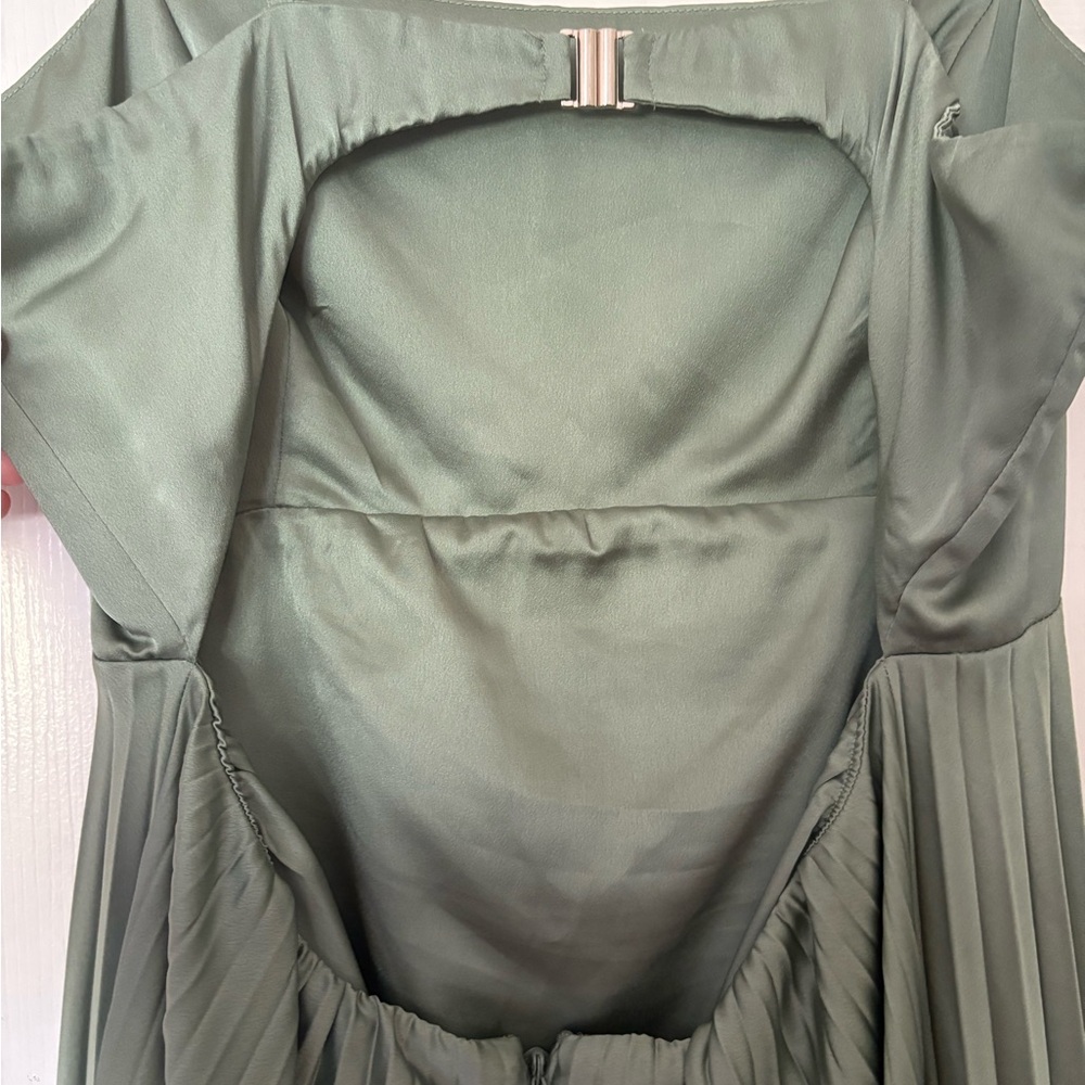 Abercrombie & Fitch Sage Green Pleated Maxi Dress - Picture 7 of 8